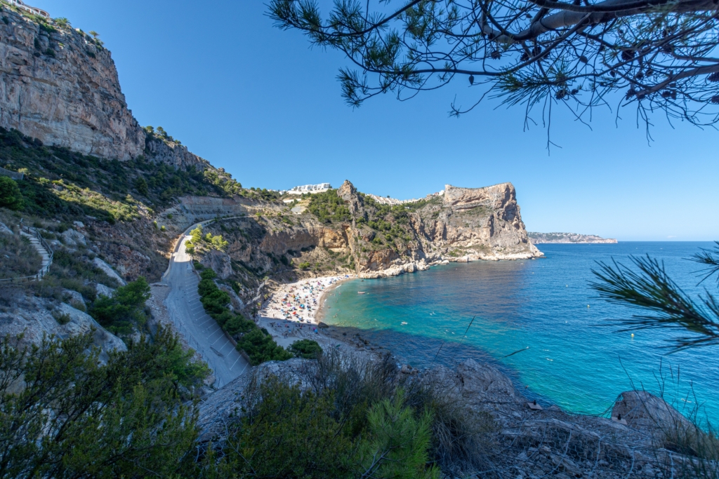 de Costa Blanca Noord in Spanje, Ongerept, rijk en wijdgespreid