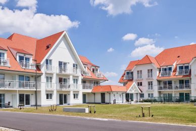 Holiday Suites Nieuwpoort investir dans une maison de vacances investissement immobilier résidence secondaire Yntro